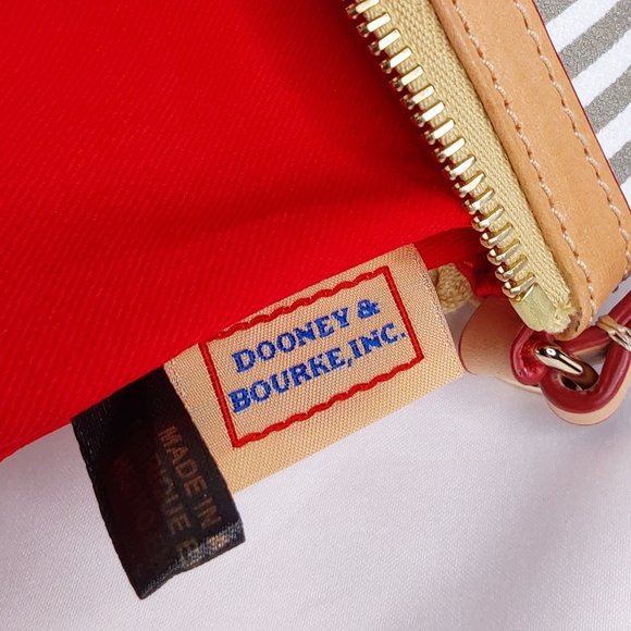 'DOONEY & BOURKE' LEATHER PINSTRIPE RED INTERIOR BAGGETT  DETACHABLE STRAP - Picture 9 of 16
